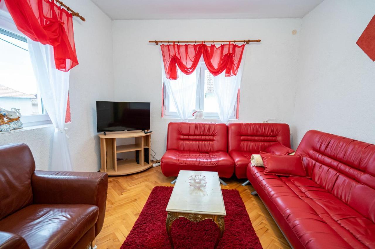 Apartman Jozic Книн Екстер'єр фото