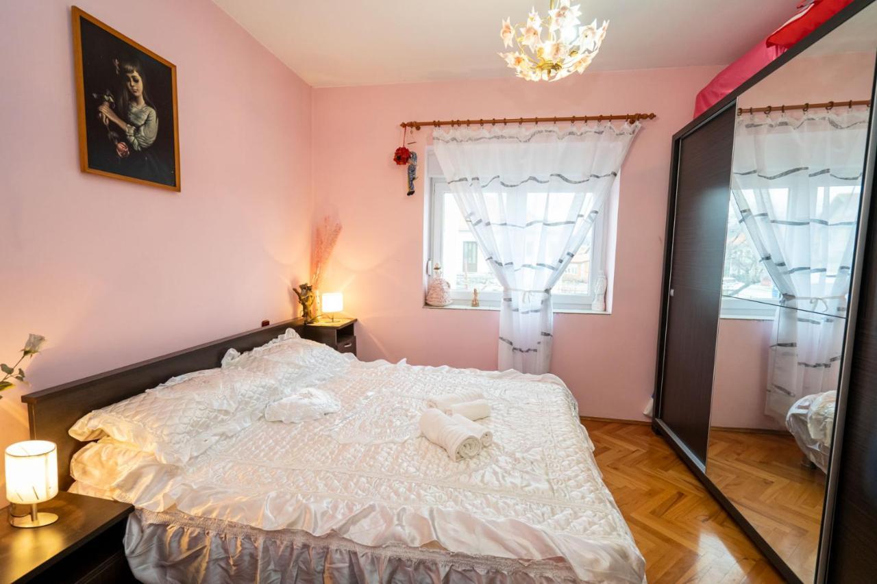 Apartman Jozic Книн Екстер'єр фото