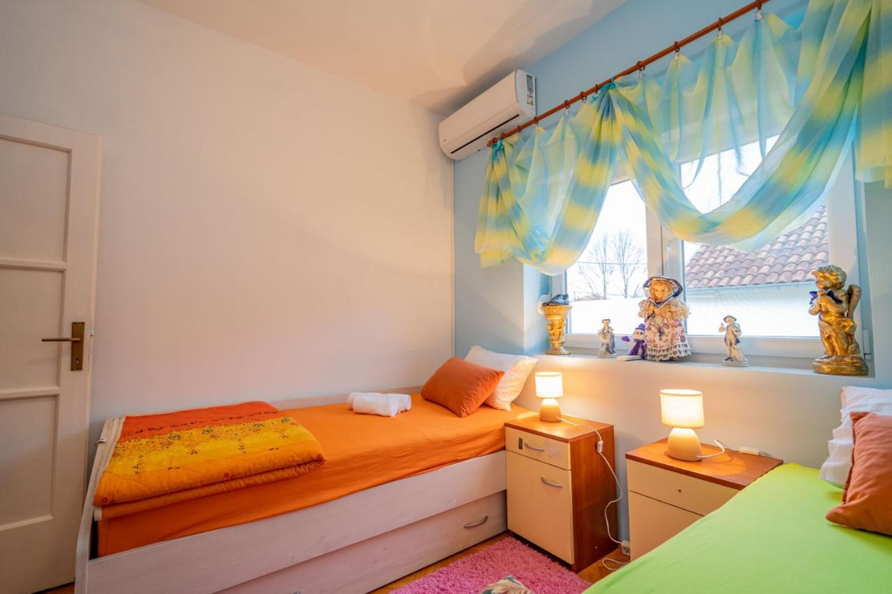 Apartman Jozic Книн Екстер'єр фото